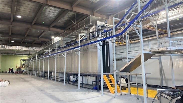 Täisautomaatne pulbervärvimisliin metalltoodete pinnatöötluseks